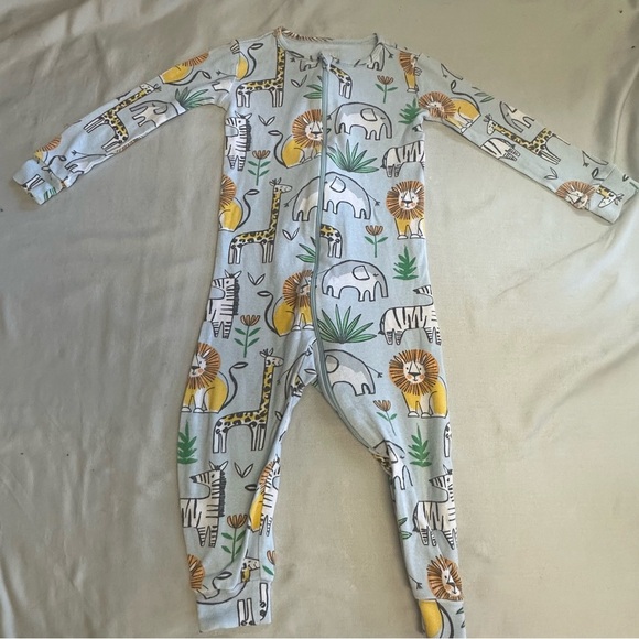 The Children's Place - Safari Animal Gray and Yellow Footie sleeper - Picture 1 of 3